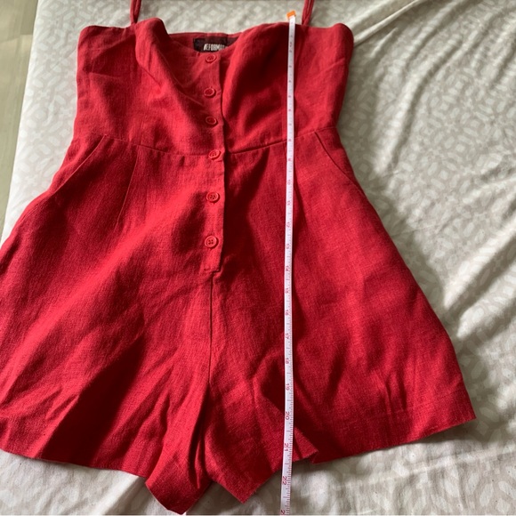 Reformation | Red Linen Mini Romper with pockets | Size 00 - Picture 8 of 12